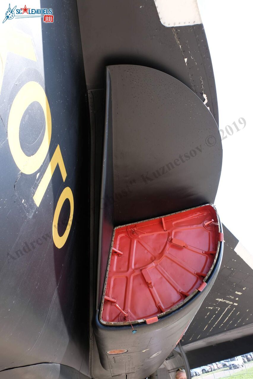 Su-47_Berkut_334.jpg