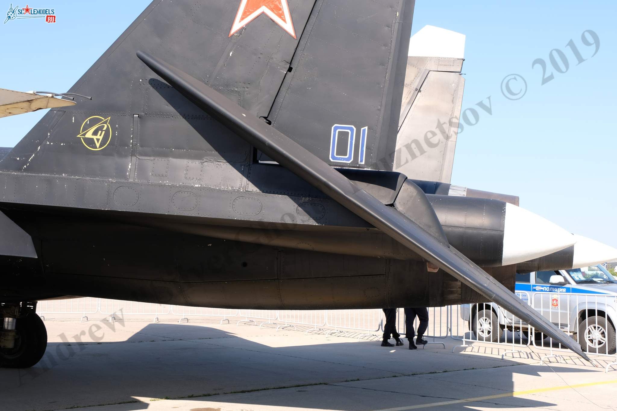 Su-47_Berkut_396.jpg