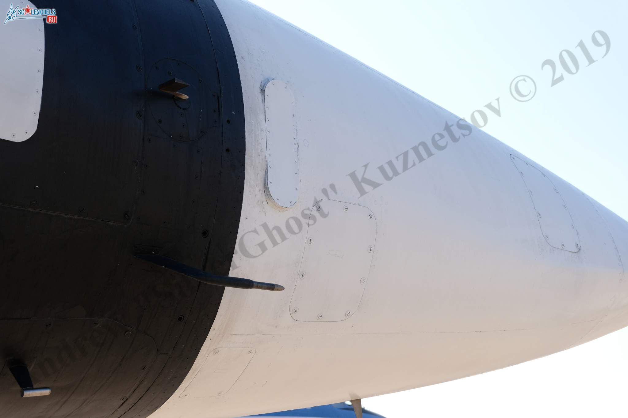 Su-47_Berkut_604.jpg