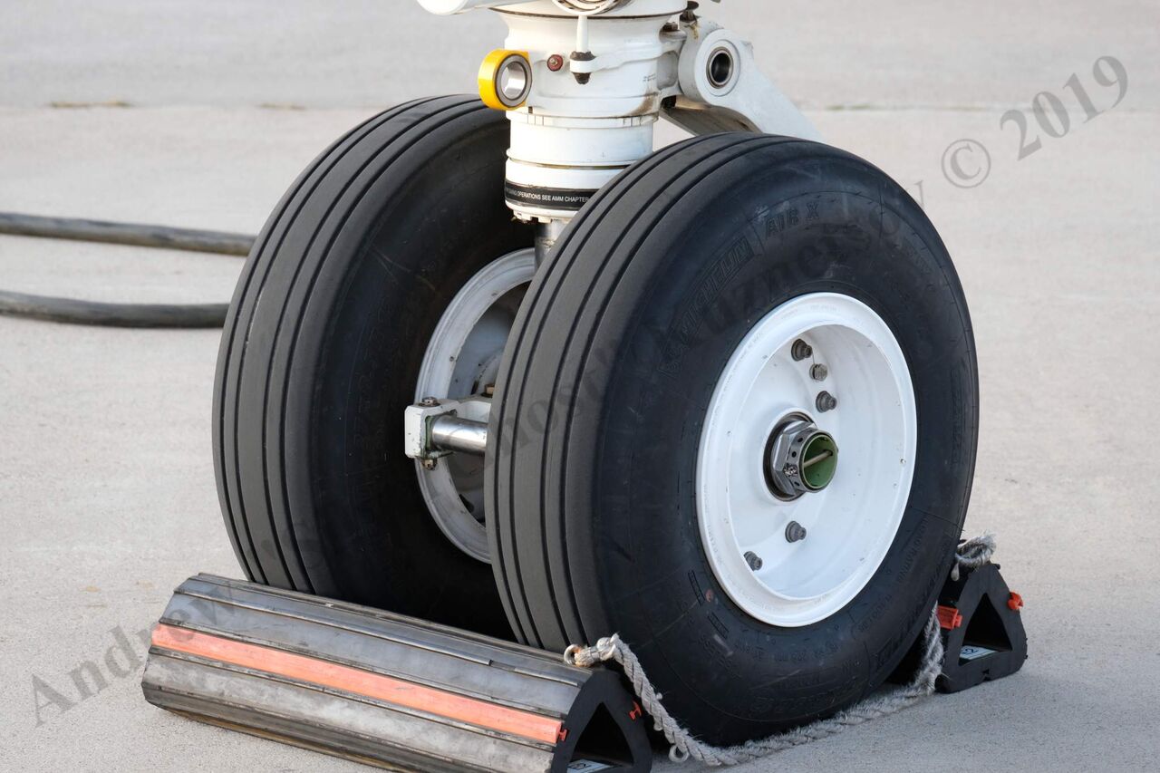 Embraer_E195-E2_225.jpg