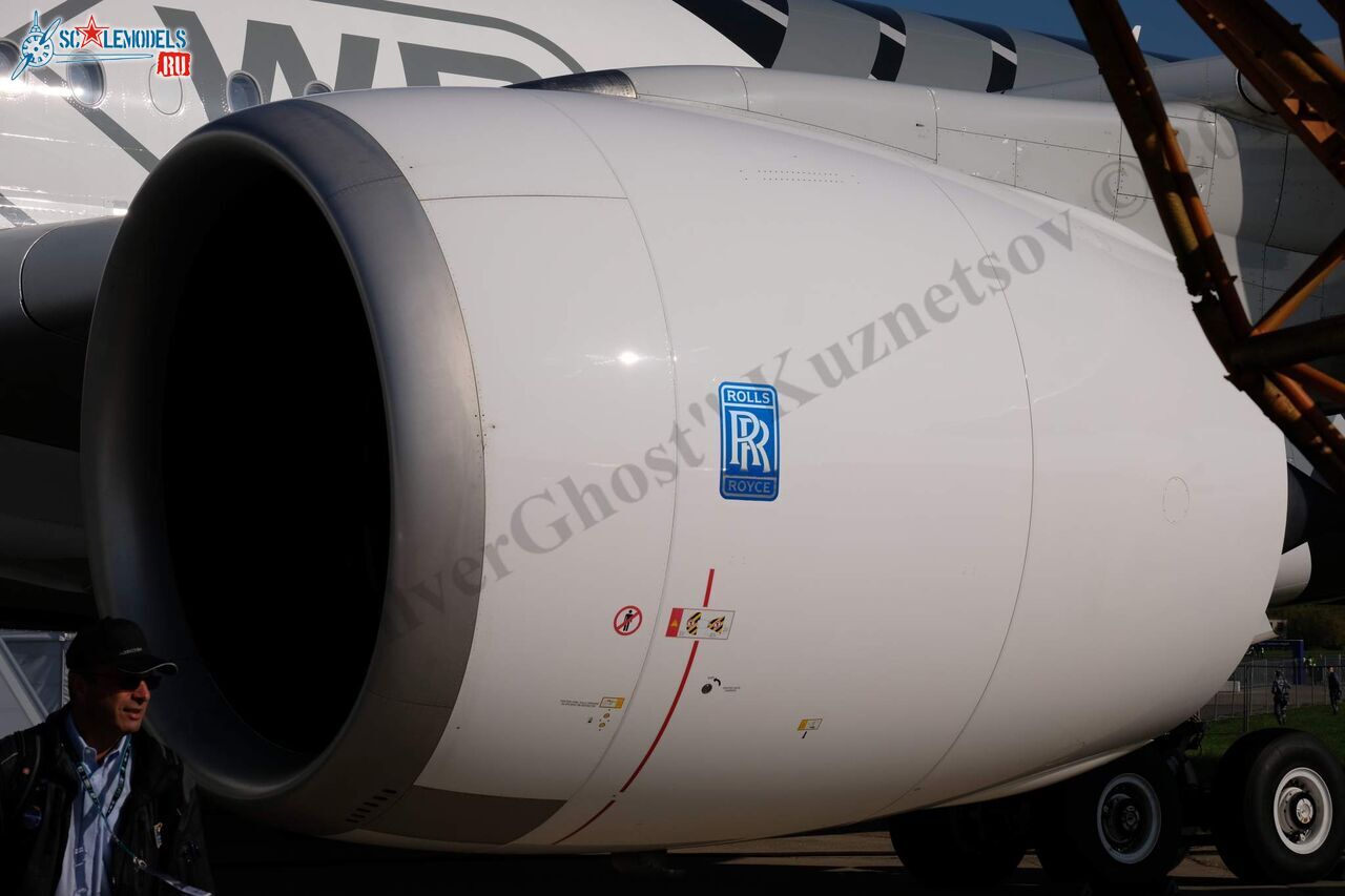 Airbus_A350-900_138.jpg