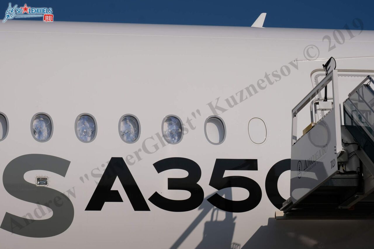 Airbus_A350-900_139.jpg