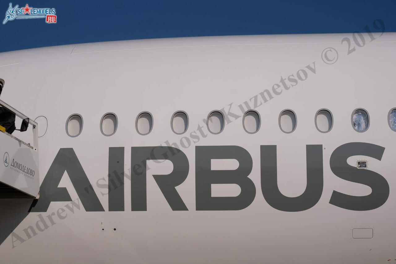 Airbus_A350-900_141.jpg