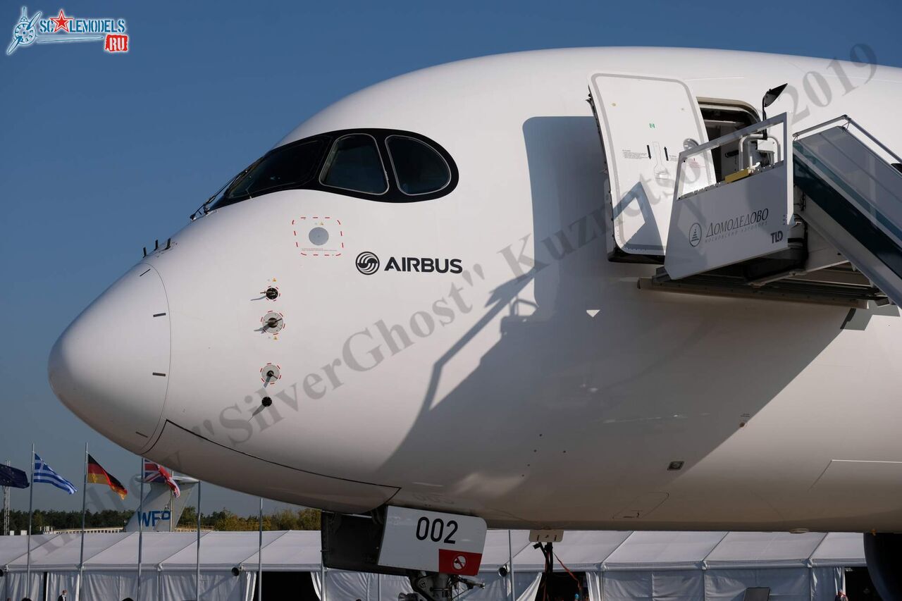 Airbus_A350-900_181.jpg