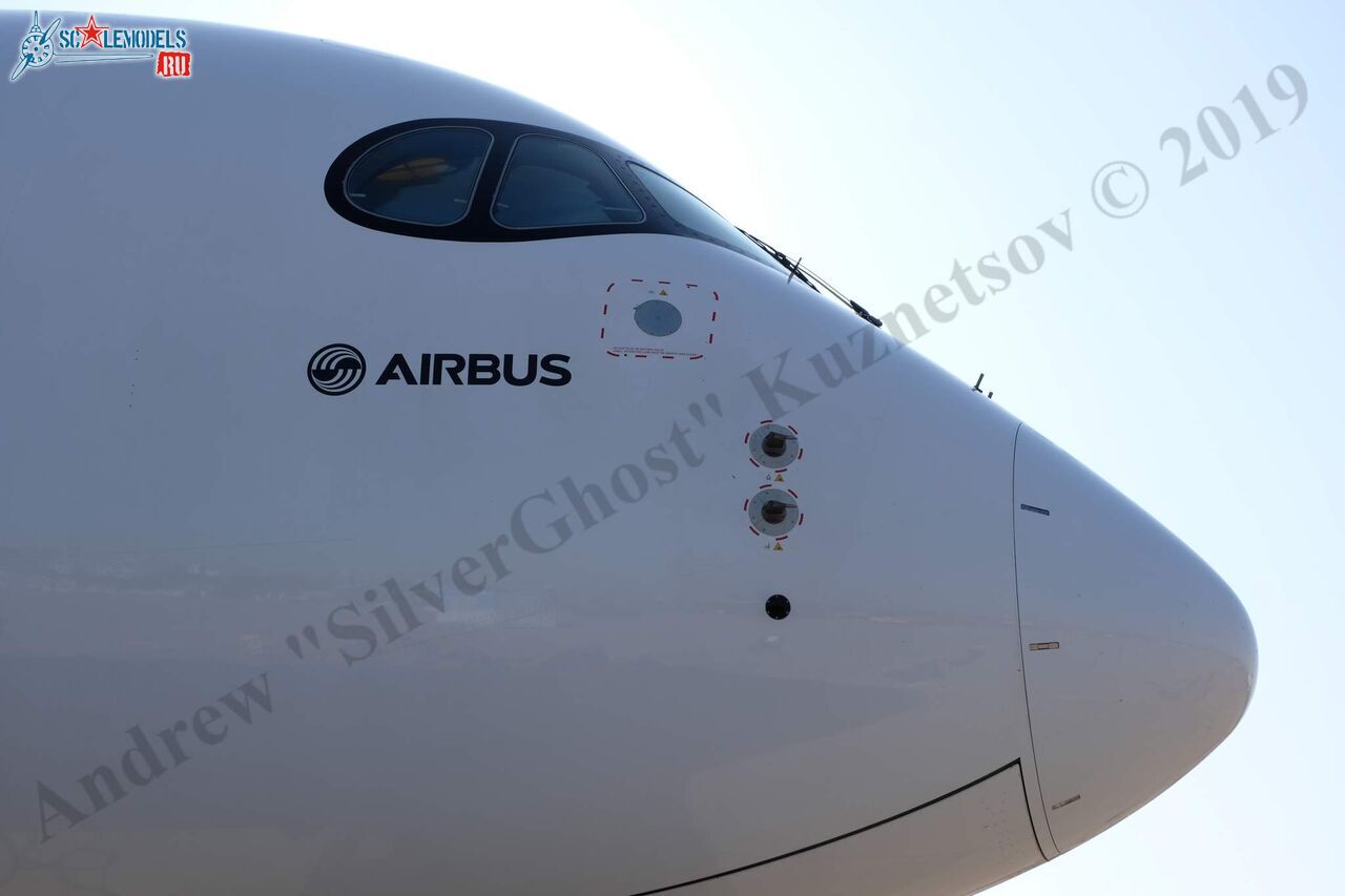 Airbus_A350-900_230.jpg