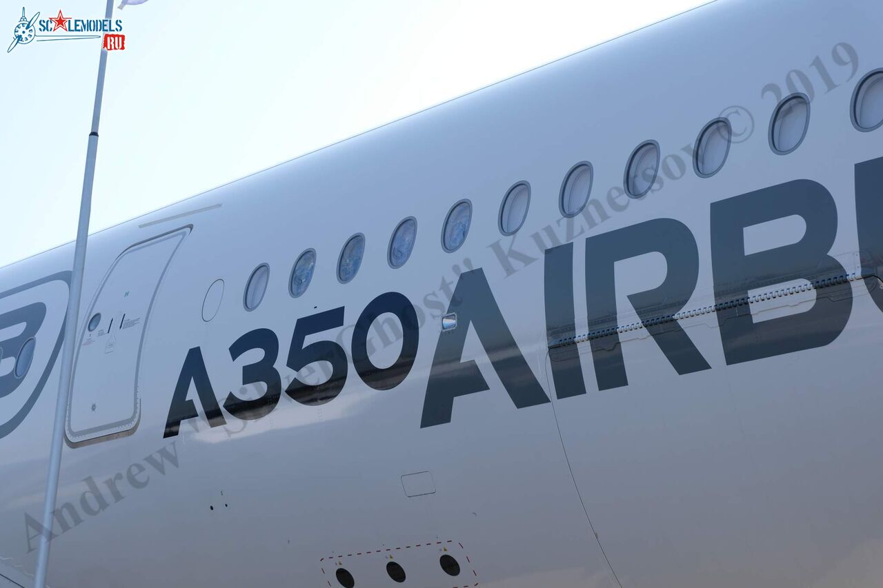 Airbus_A350-900_242.jpg