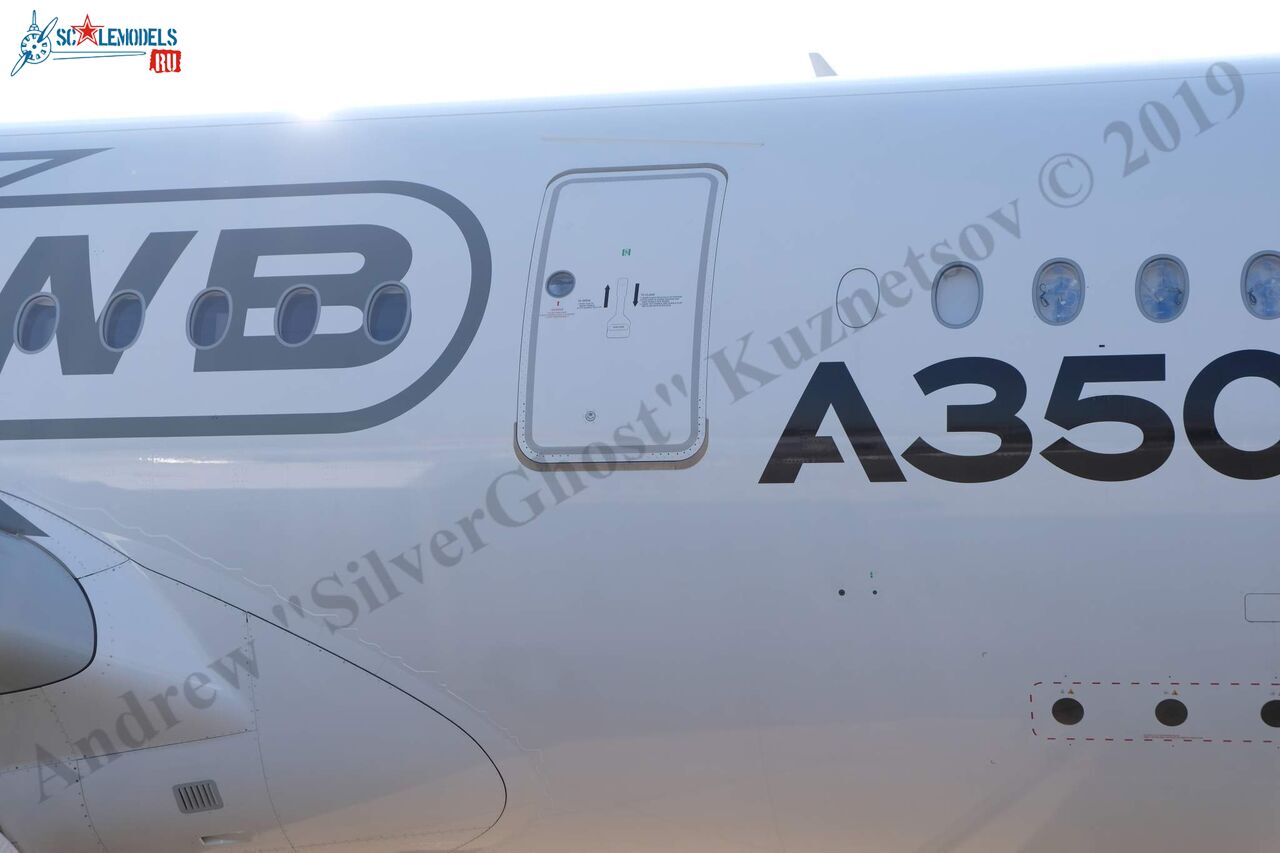 Airbus_A350-900_253.jpg