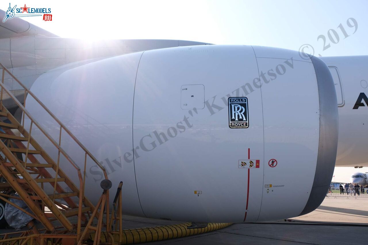 Airbus_A350-900_261.jpg