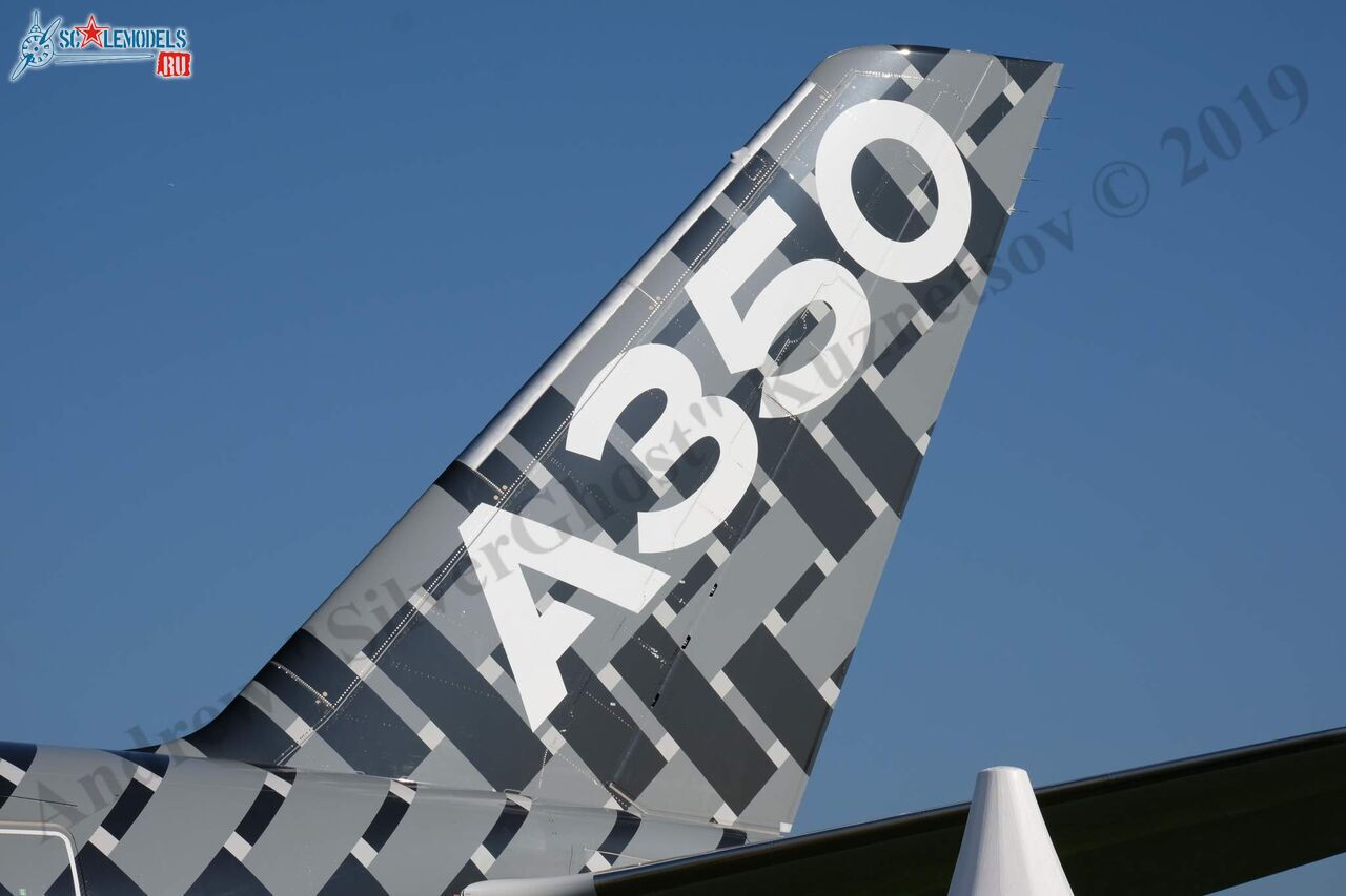 Airbus_A350-900_29.jpg