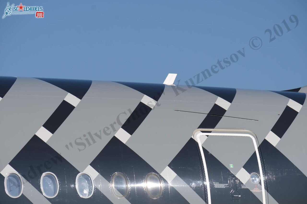 Airbus_A350-900_40.jpg