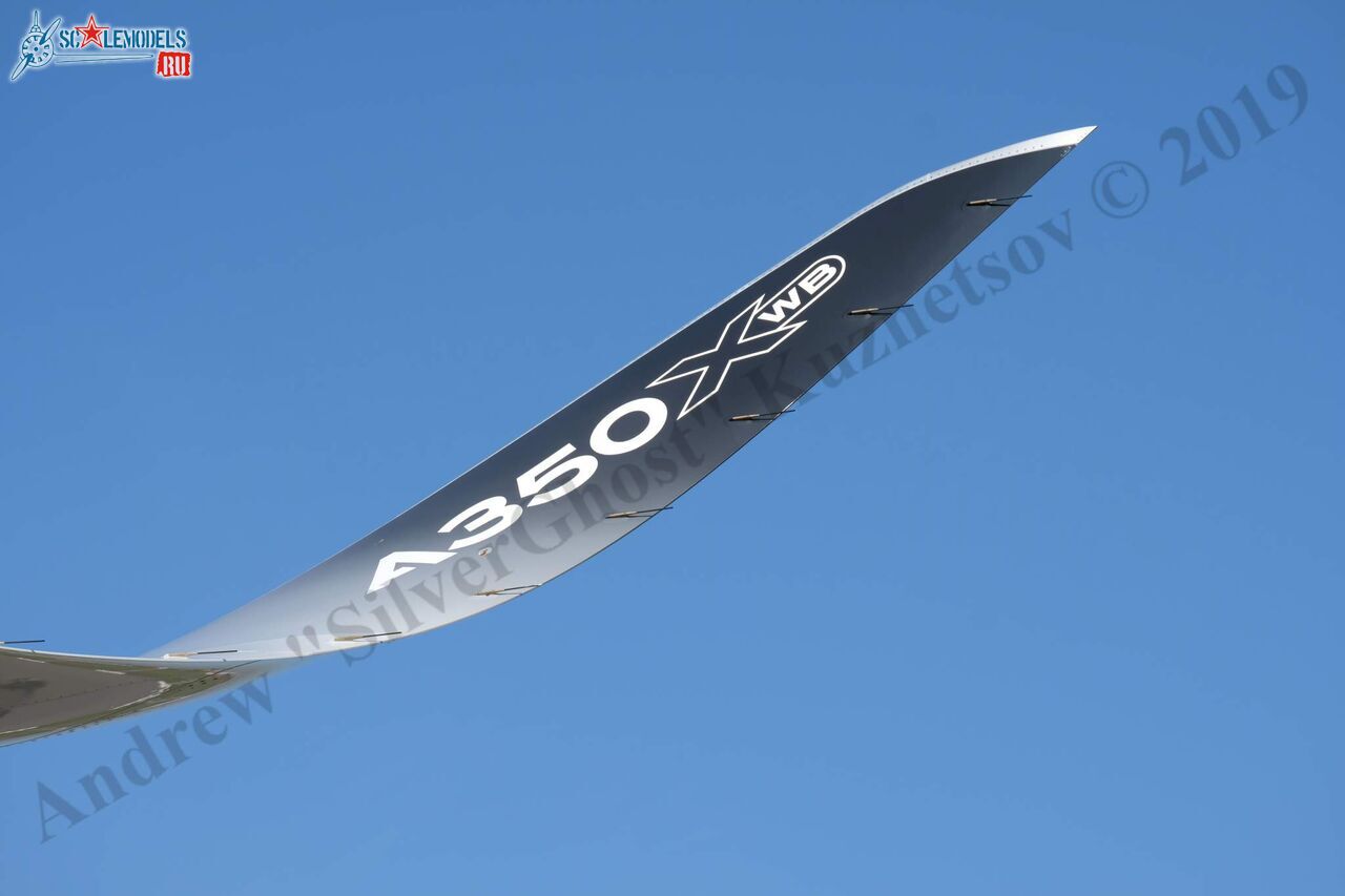 Airbus_A350-900_432.jpg