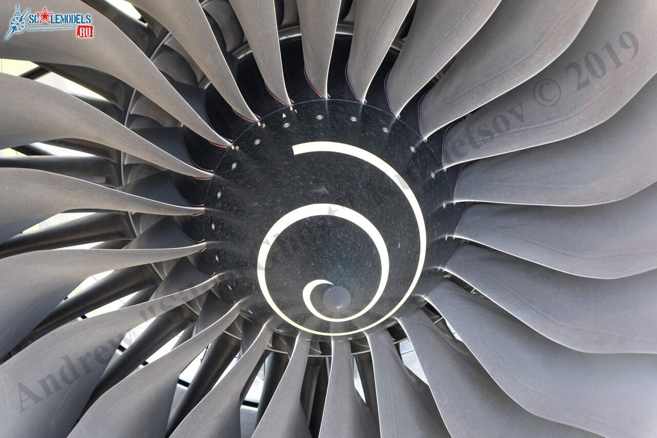 Airbus_A350-900_476.jpg