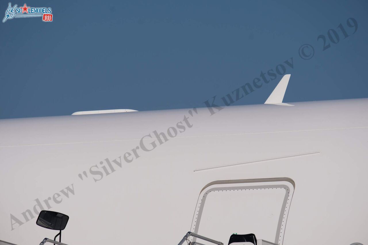 Airbus_A350-900_88.jpg