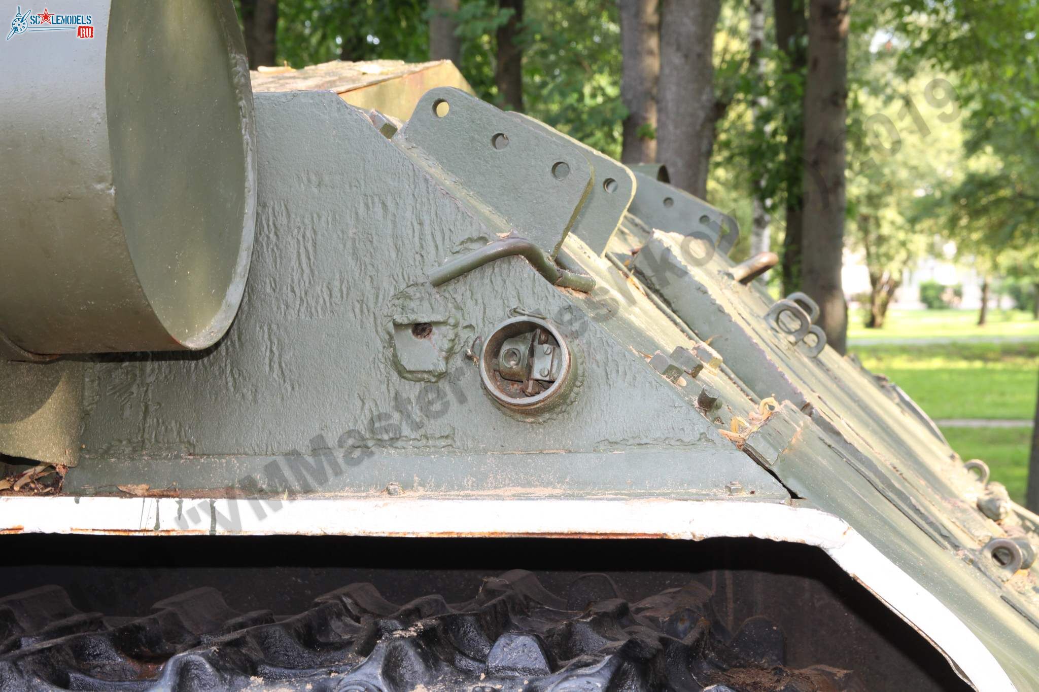 ISU-152_Tver_78.jpg