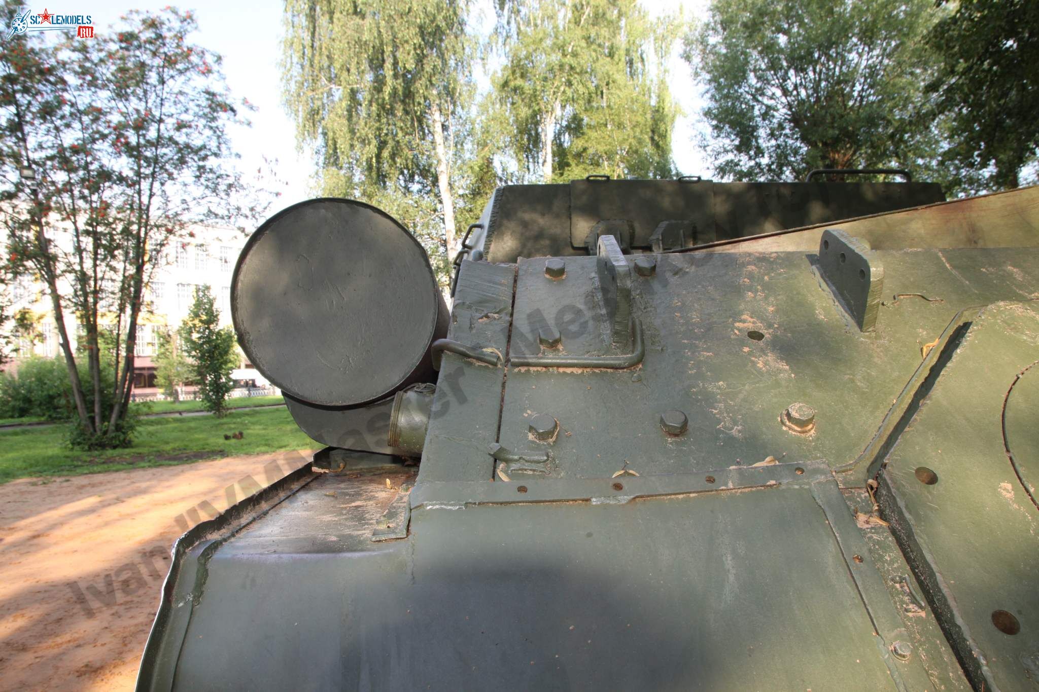 ISU-152_Tver_81.jpg