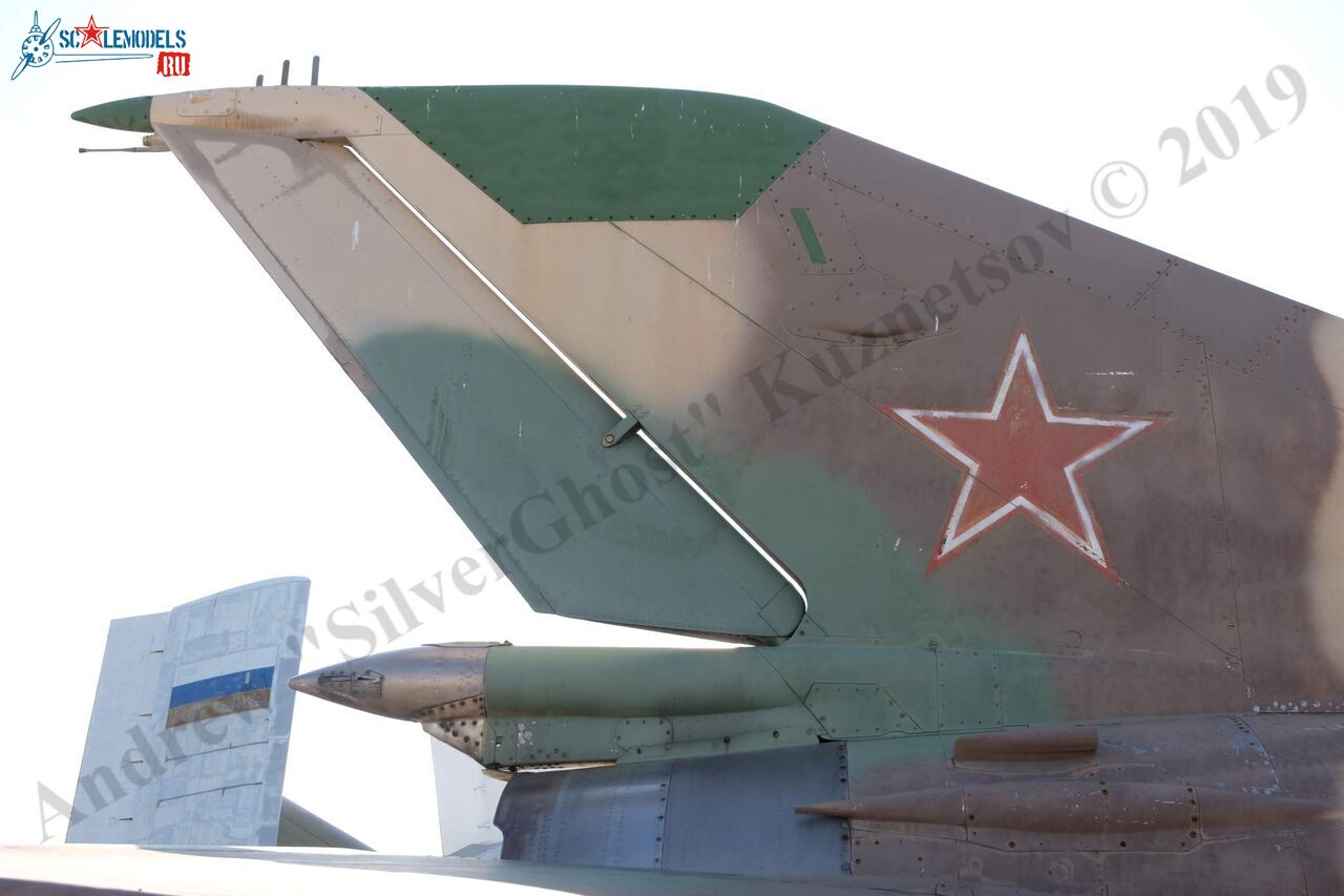 MiG-21UM_24.jpg