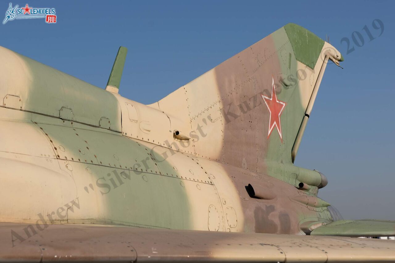 MiG-21UM_46.jpg