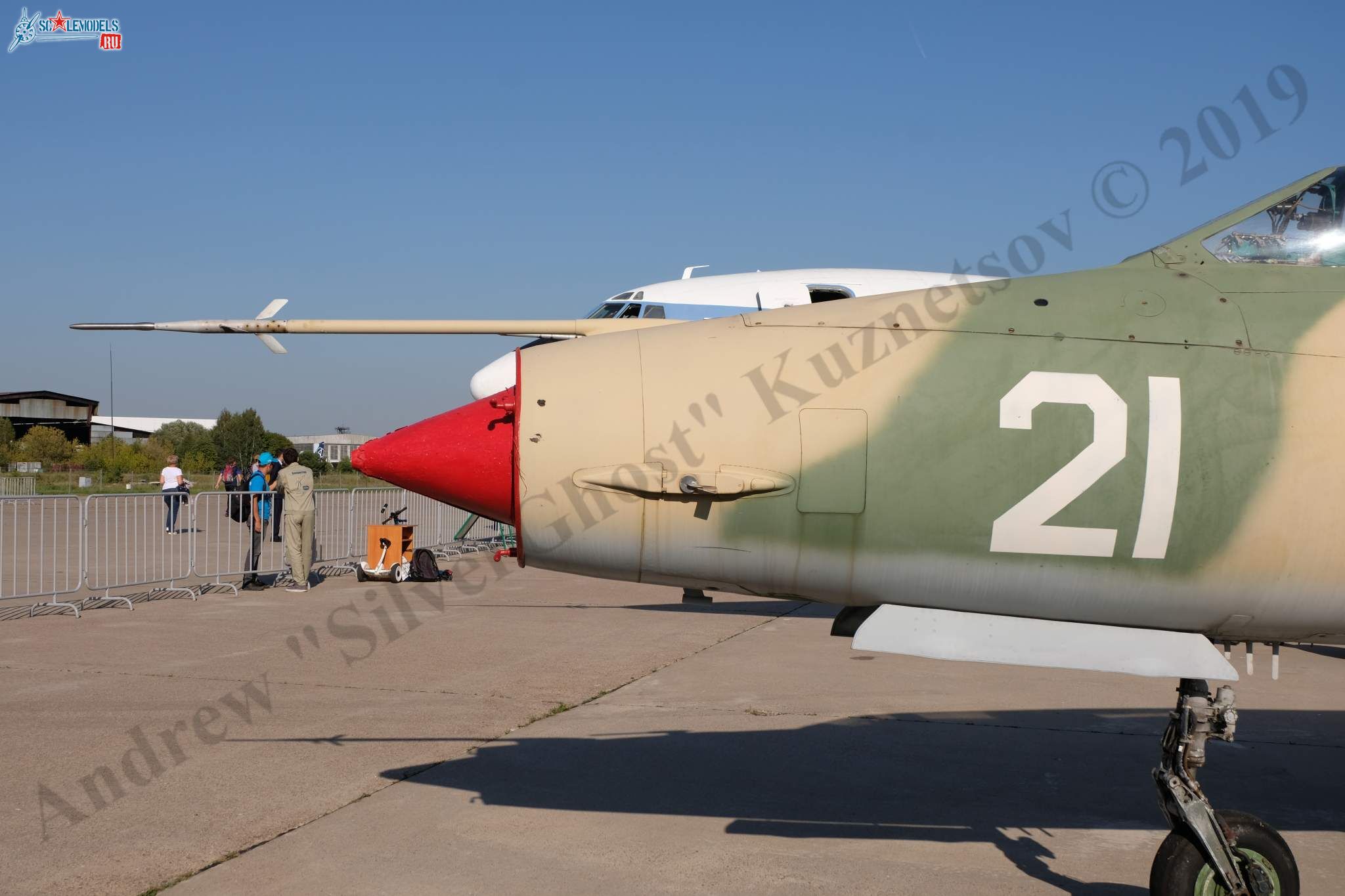 MiG-21UM_14.jpg