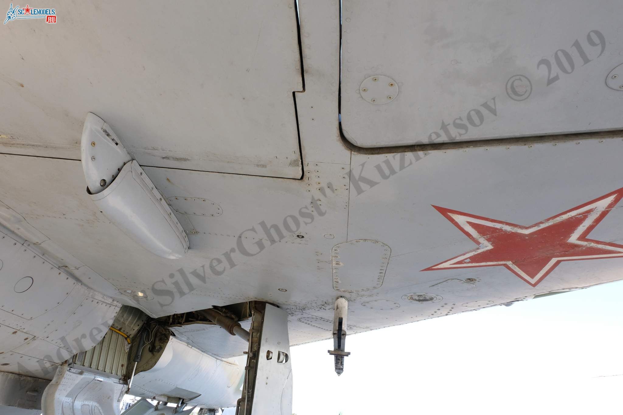 MiG-21UM_346.jpg
