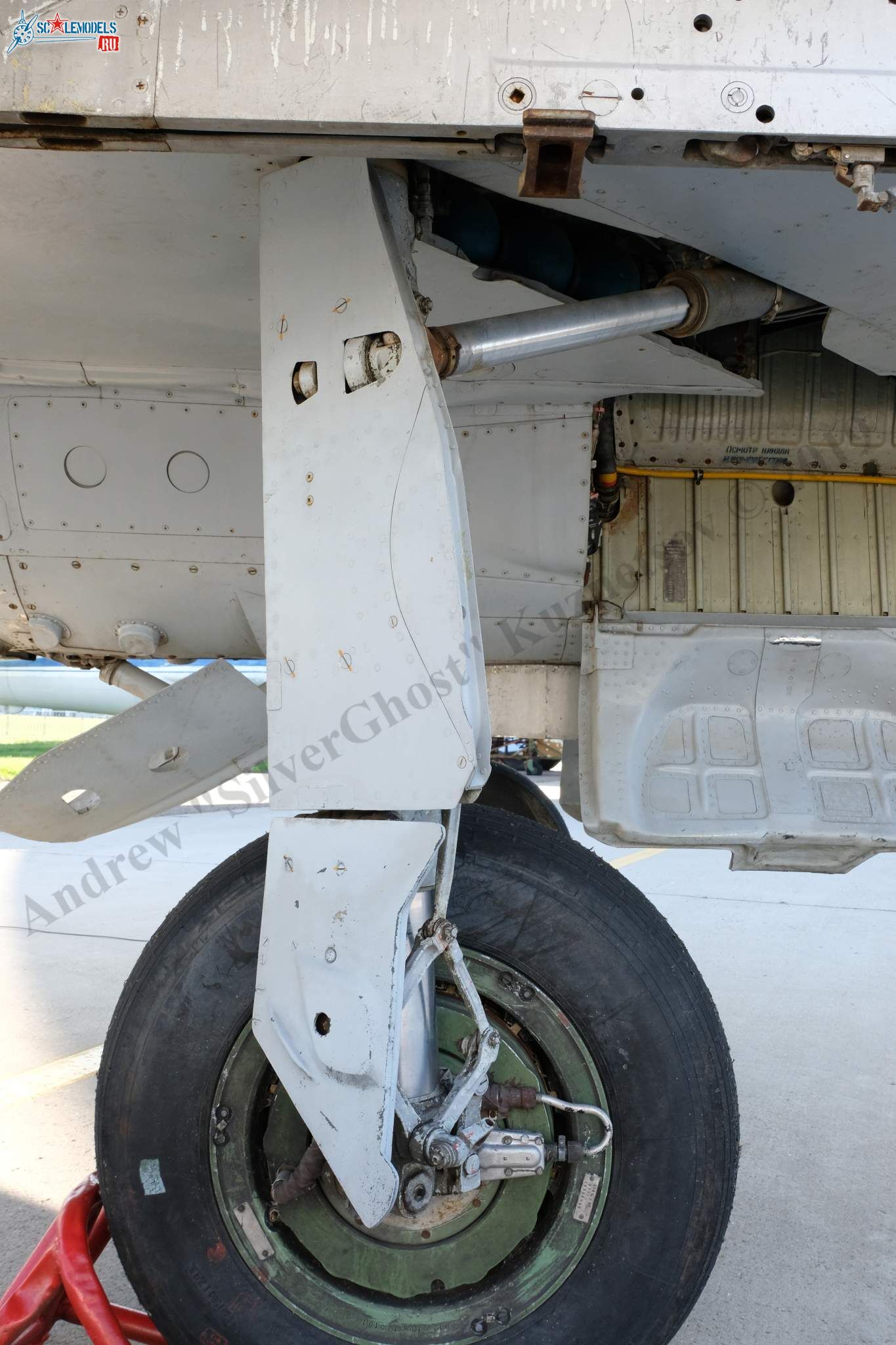 MiG-21UM_407.jpg