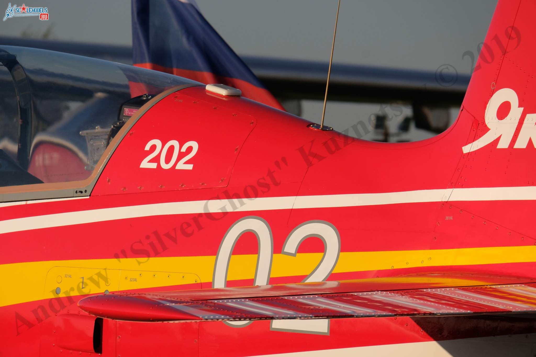Yak-152_210.jpg