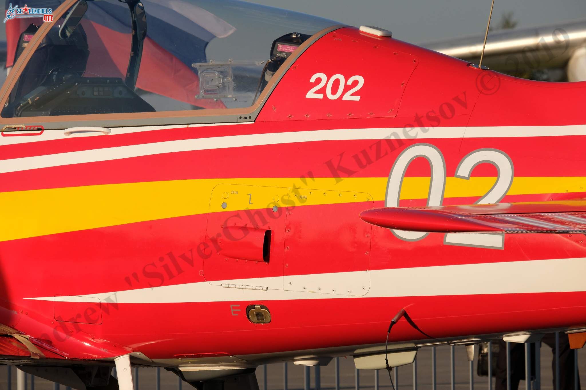 Yak-152_220.jpg
