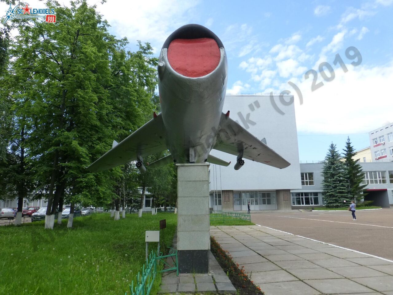 MiG-19P_Ufa_11.jpg