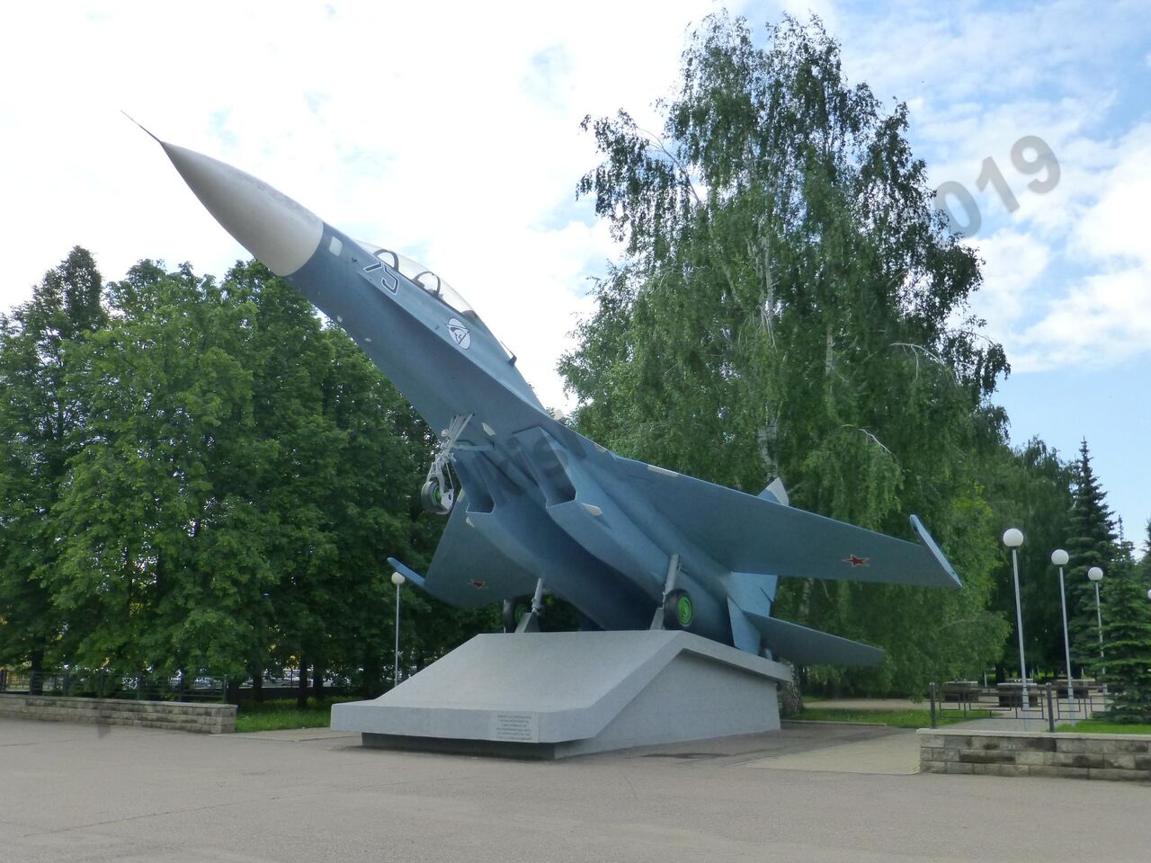 Su-27UB_Ufa_53.jpg