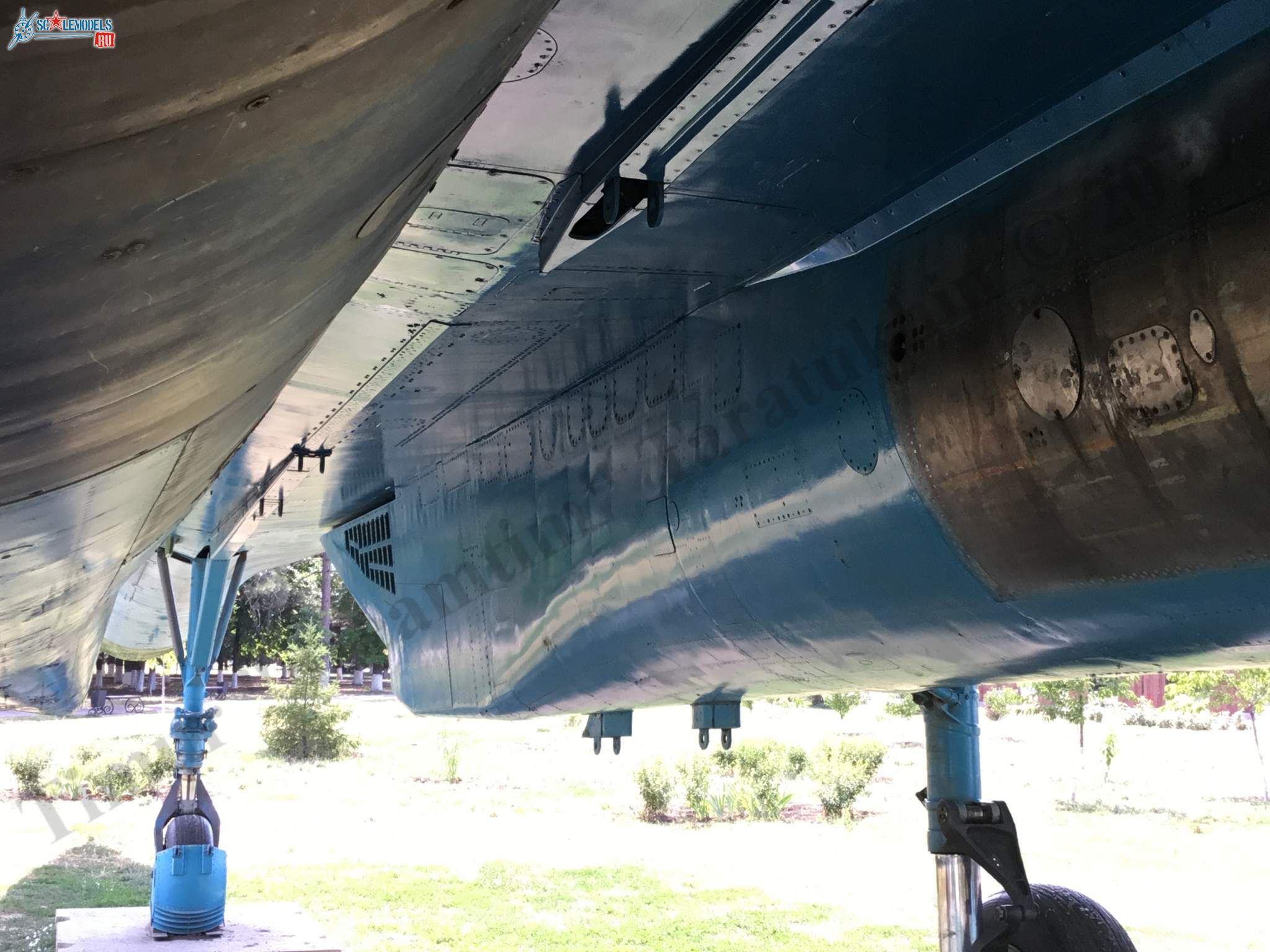 Su-27_Kushchyovskaya_41.jpg