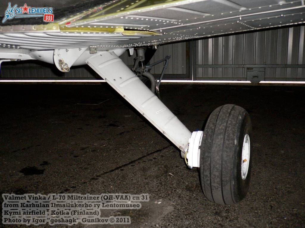 Valmet Vinka L-70 Miltrainer (47).JPG