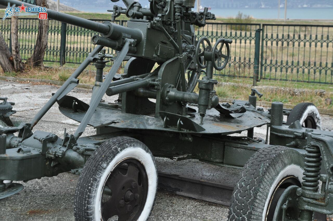 37-mm_AA-gun_61-K_107.jpg