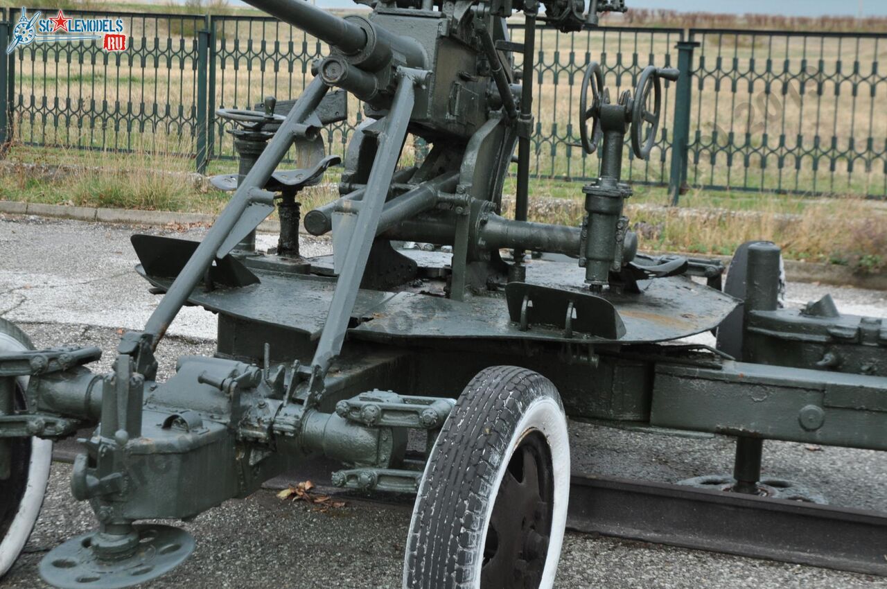 37-mm_AA-gun_61-K_114.jpg