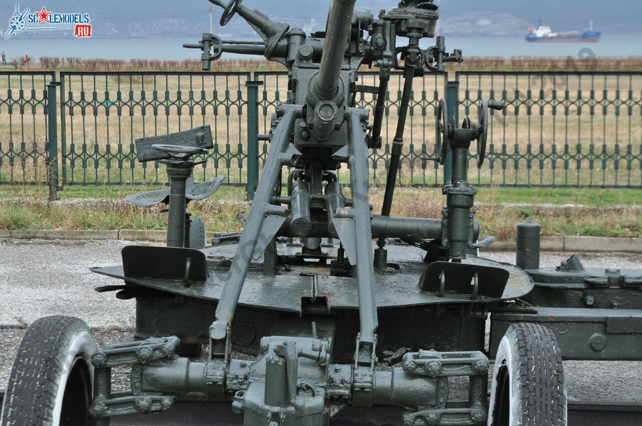 37-mm_AA-gun_61-K_121.jpg