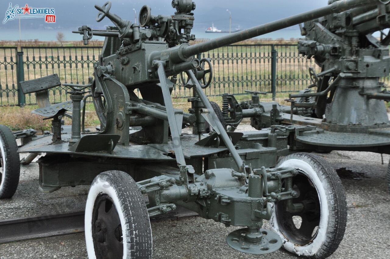 37-mm_AA-gun_61-K_124.jpg