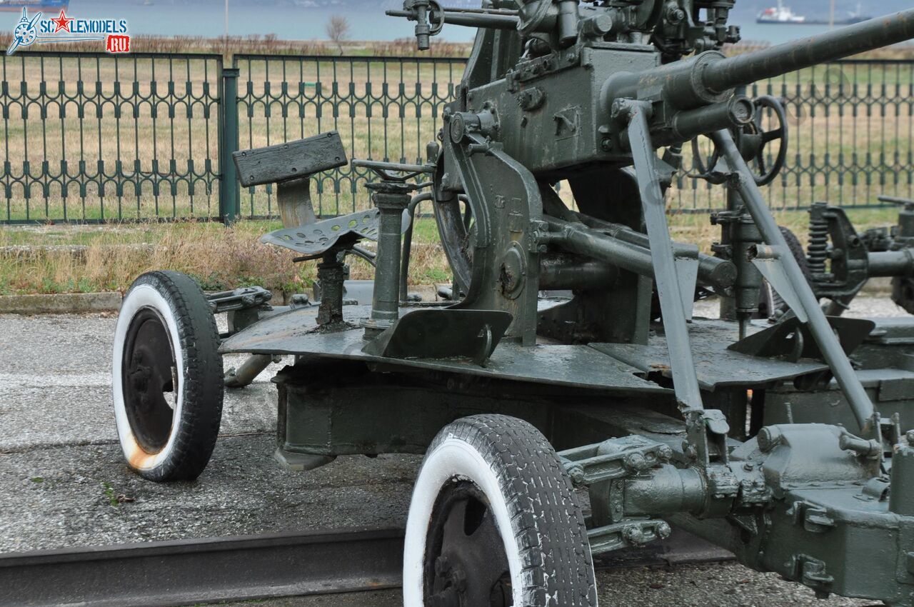 37-mm_AA-gun_61-K_127.jpg