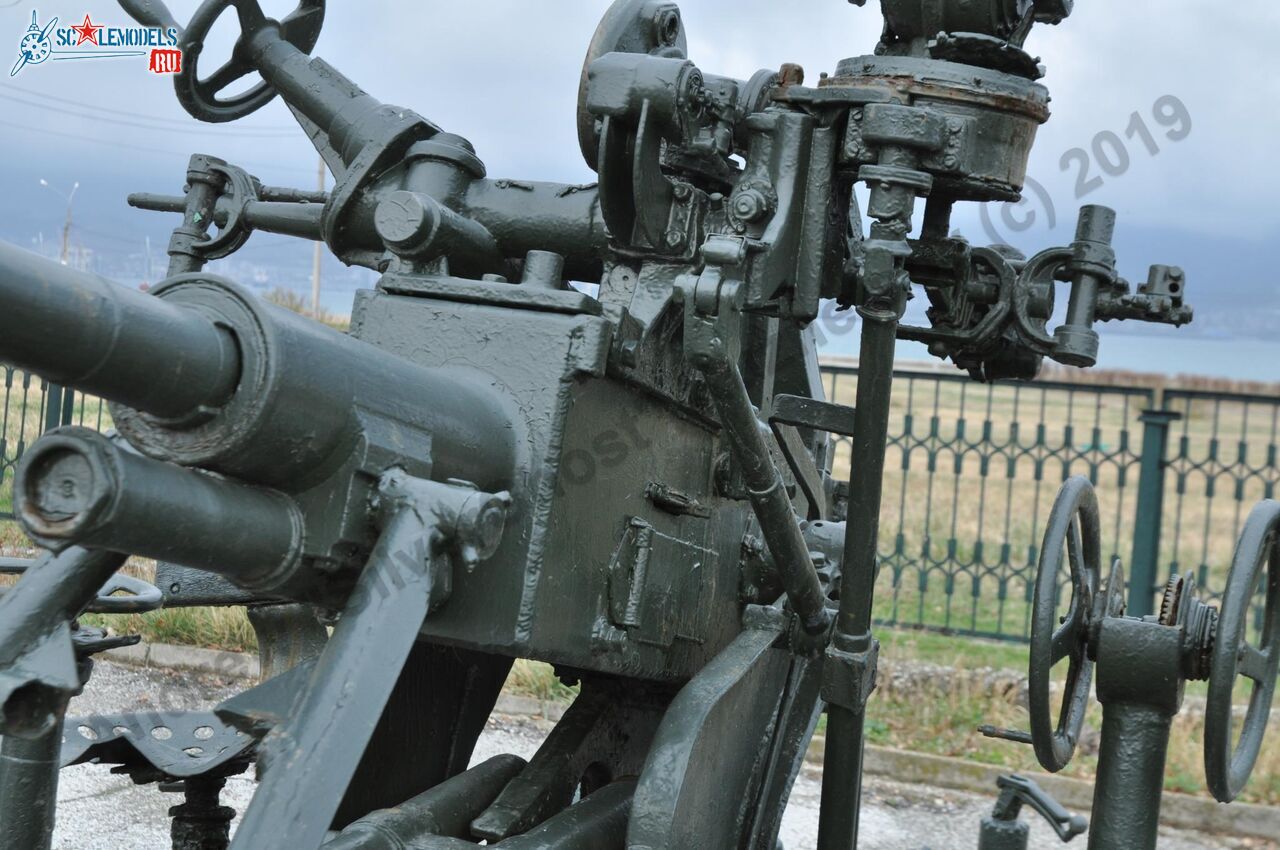 37-mm_AA-gun_61-K_76.jpg