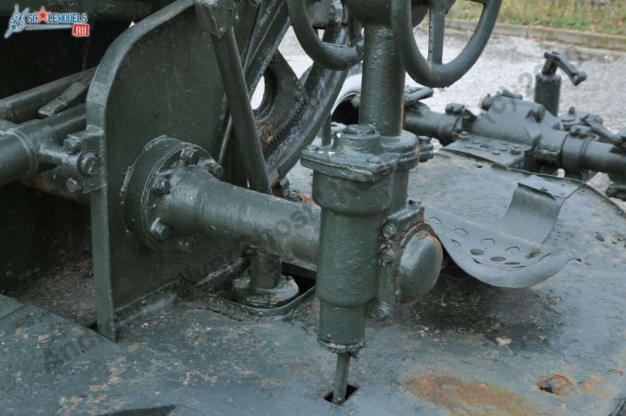 37-mm_AA-gun_61-K_84.jpg