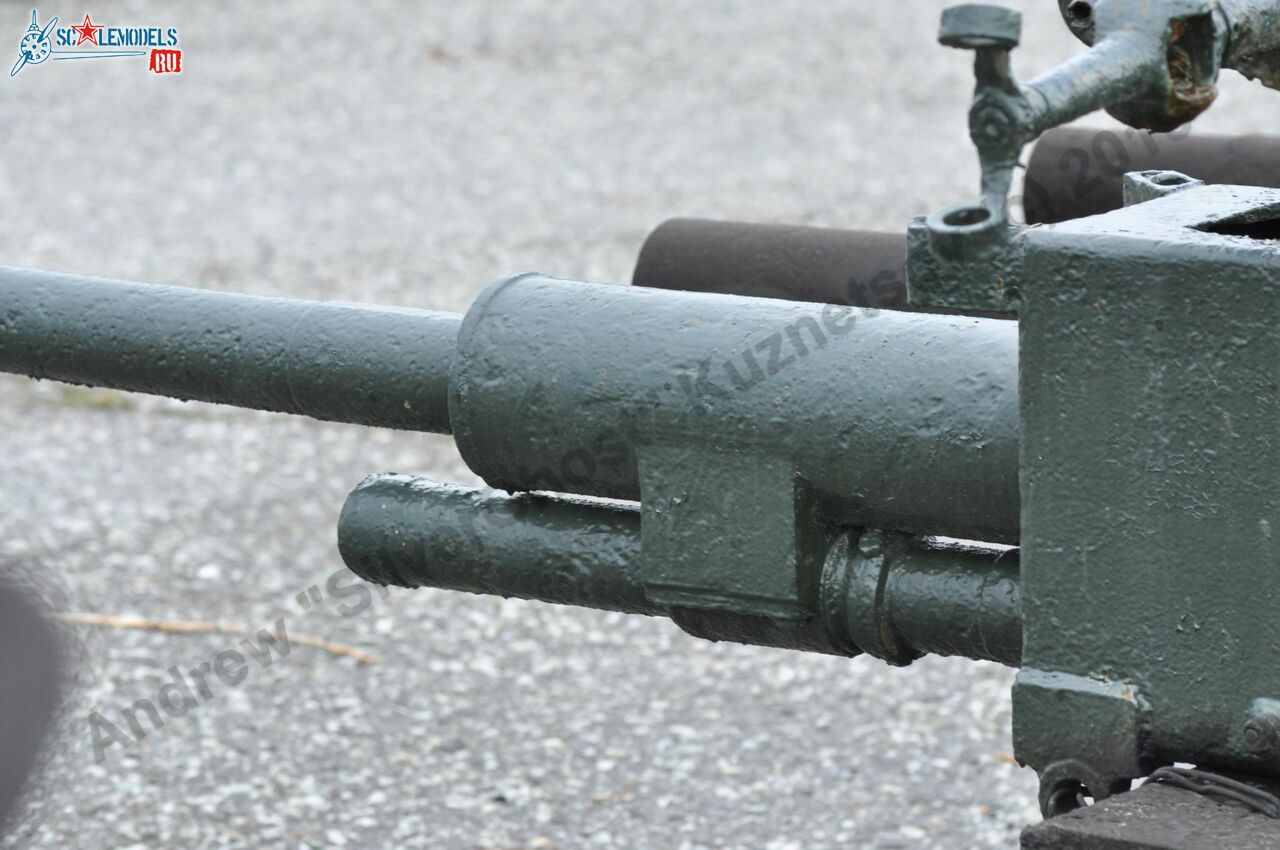 37-mm_AA-gun_tug_Gruz_47.jpg