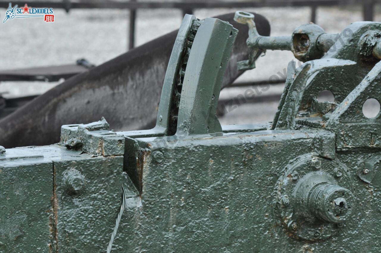 37-mm_AA-gun_tug_Gruz_85.jpg