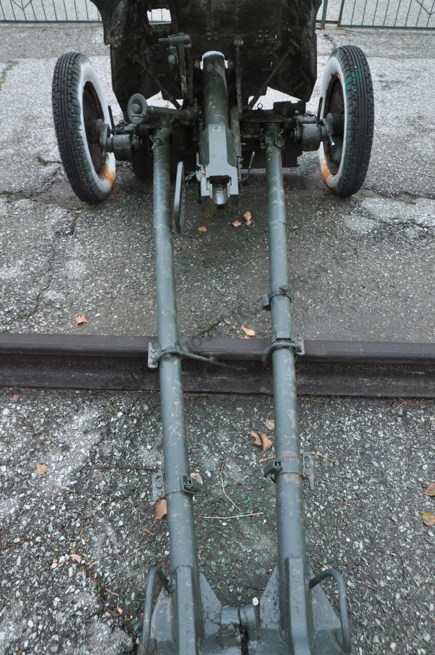 45-mm_anti-tank_gun_M-42_45.jpg