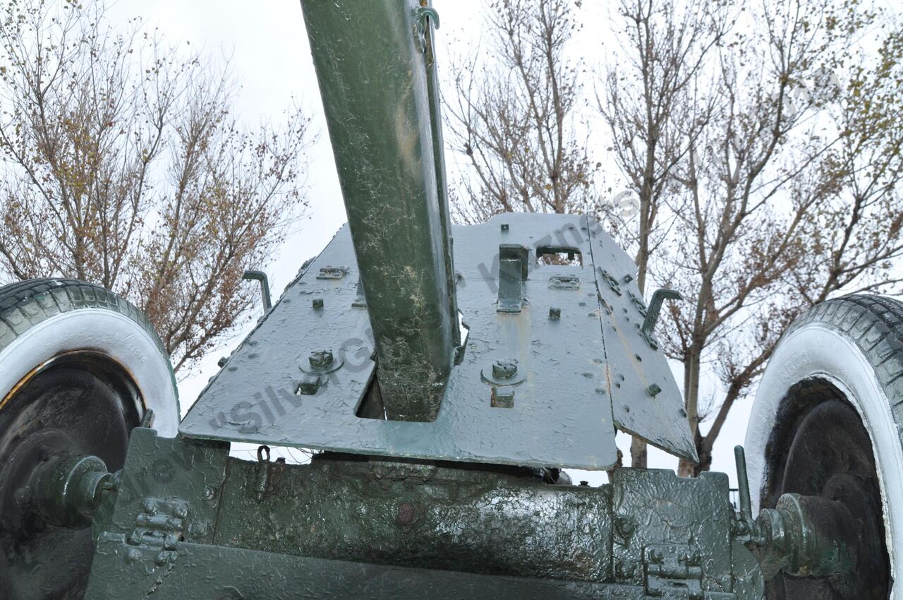 45-mm_anti-tank_gun_M-42_61.jpg