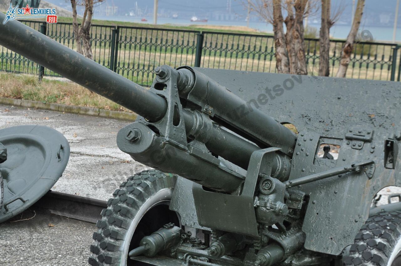 57-mm_ZiS-2_10.jpg