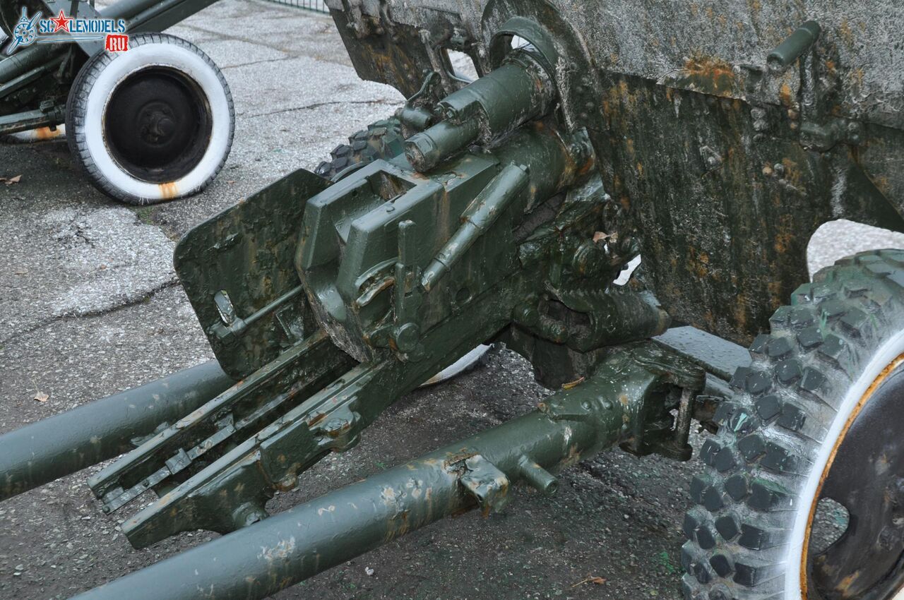 57-mm_ZiS-2_50.jpg