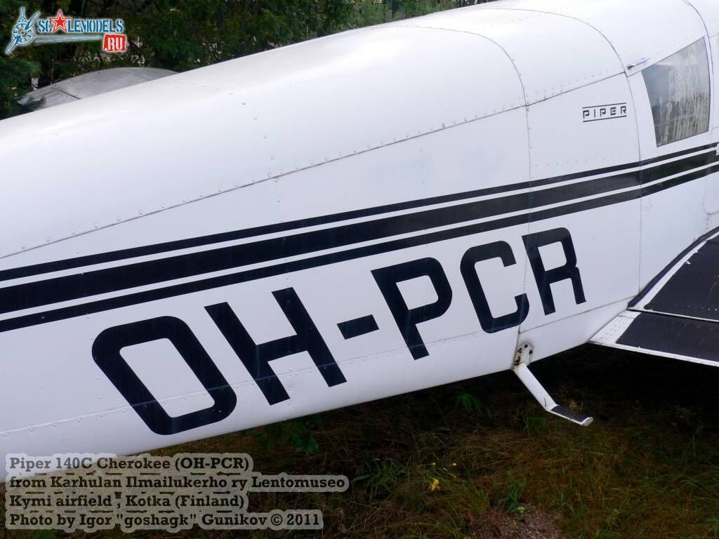 Piper 140C Cherokee (19).JPG