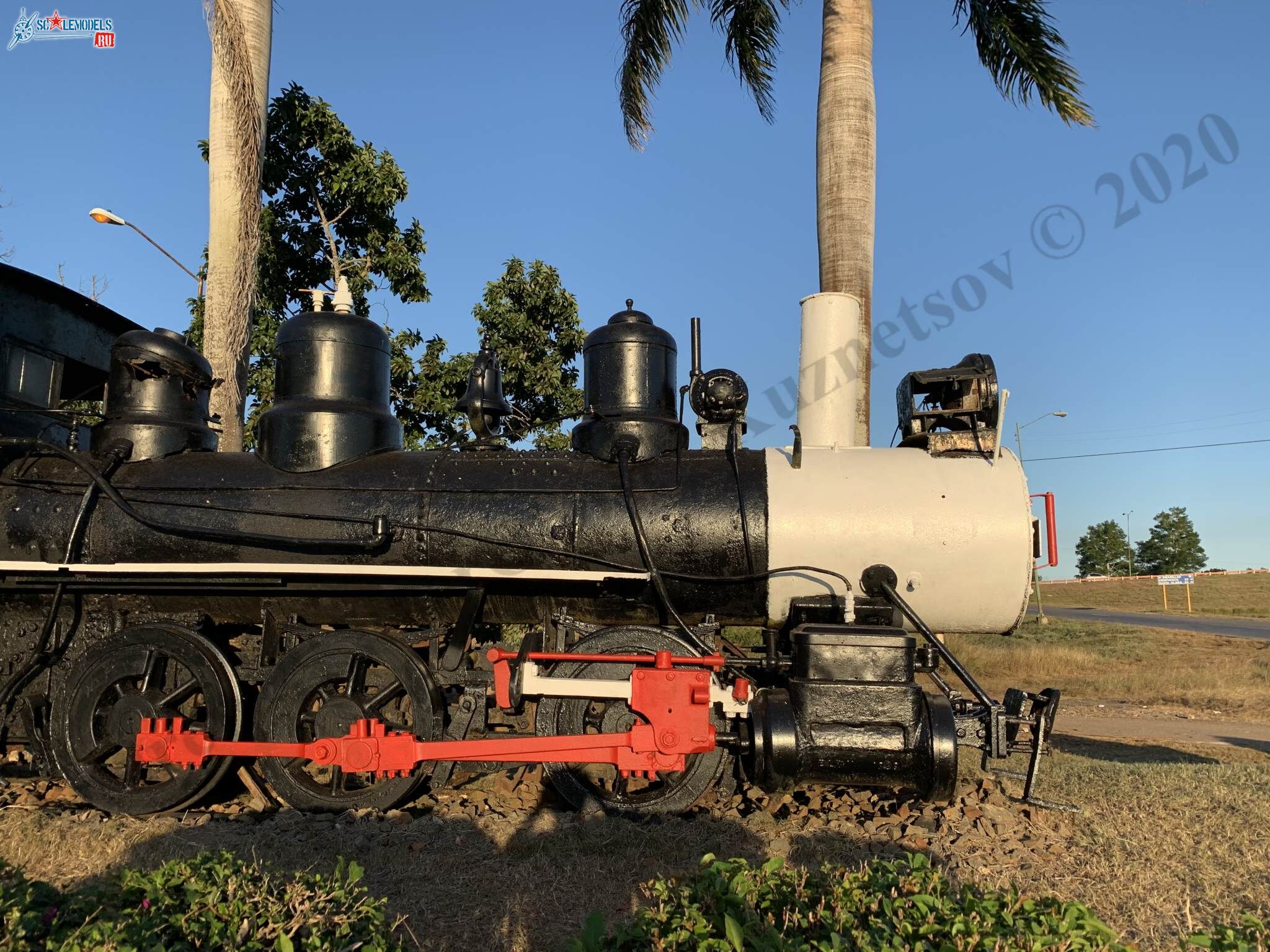 Baldwin_0-3-0_7472_2.jpg