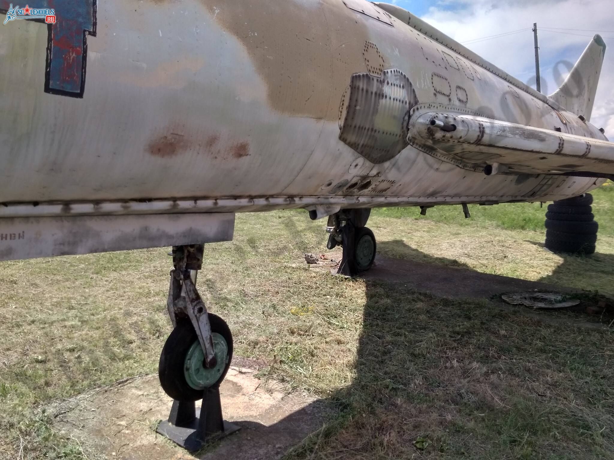 Su-7BM_Lugansk_105.jpg