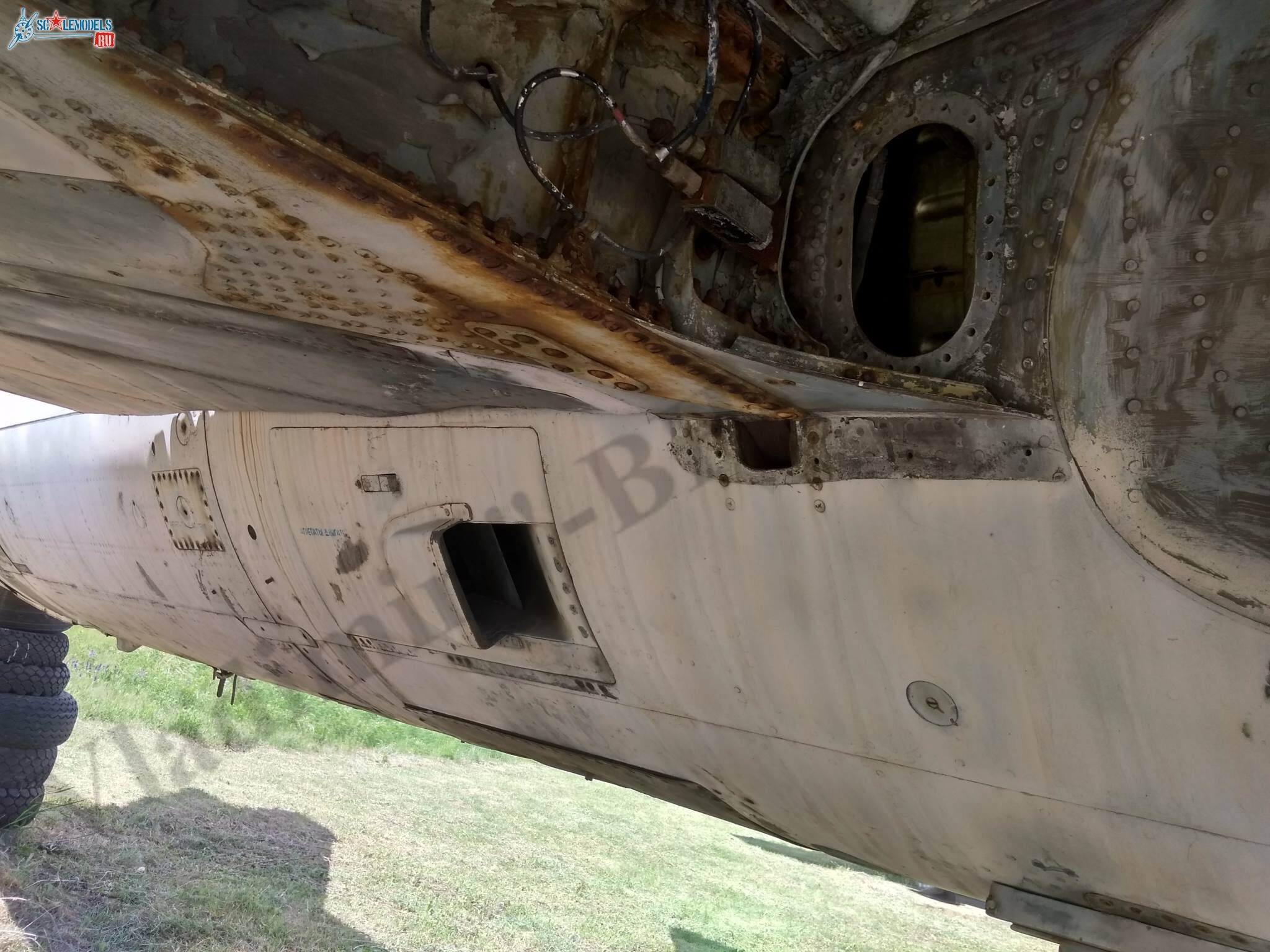 Su-7BM_Lugansk_87.jpg