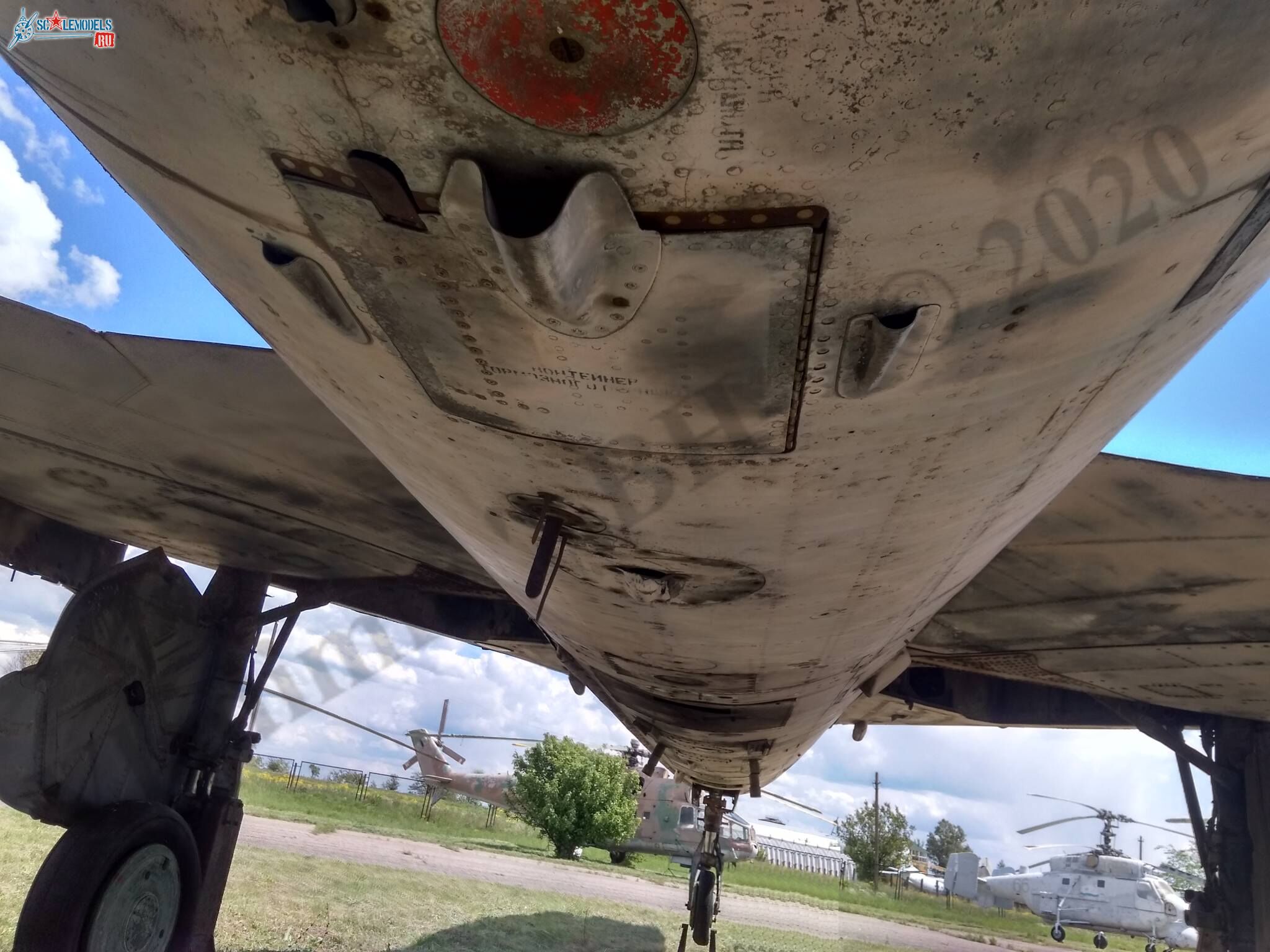 Su-7BM_Lugansk_89.jpg
