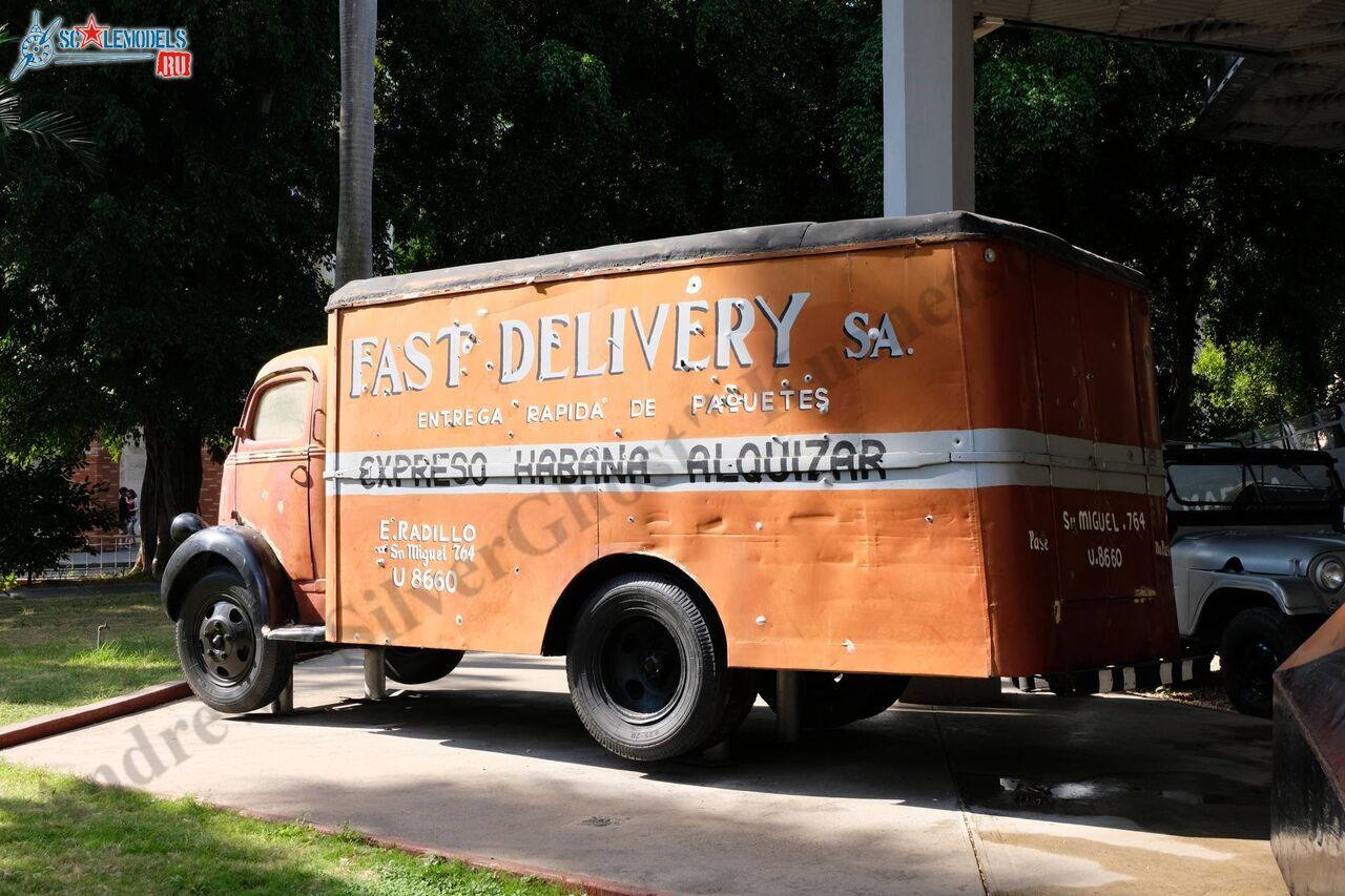 Ford_COE_1937_1.jpg