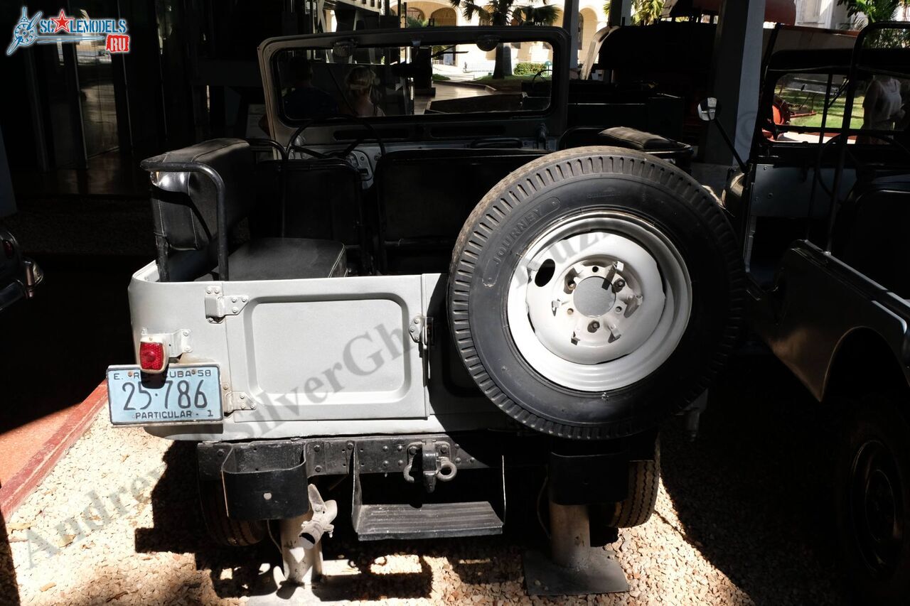 Toyota_Land_Cruiser_J20_100.jpg